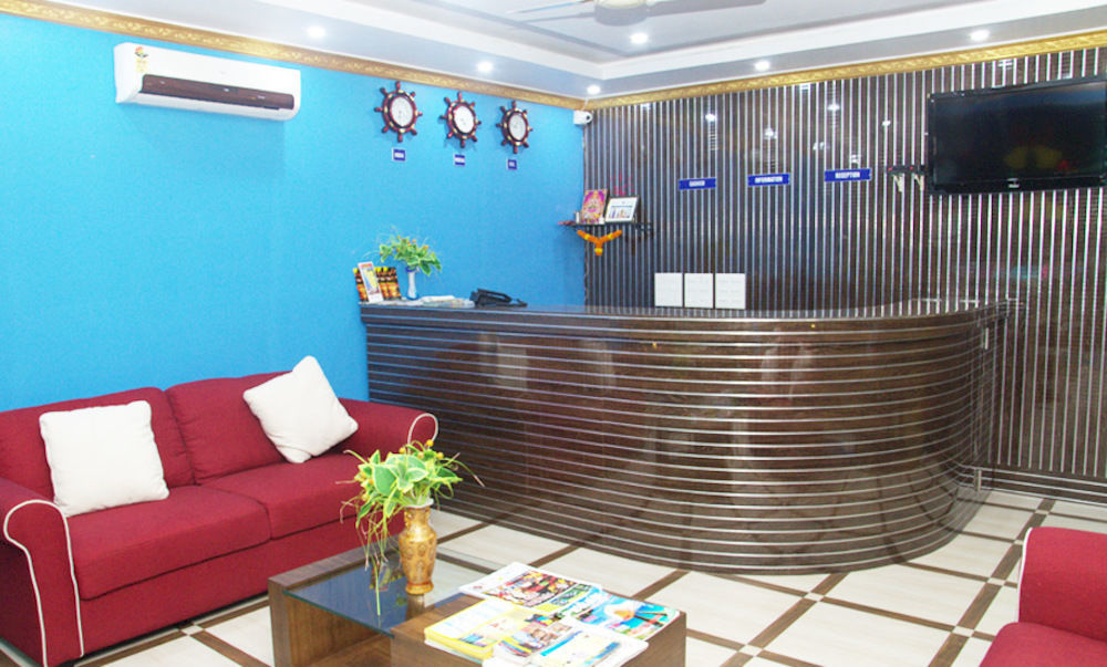 Rbr Suites Calangute Exteriör bild