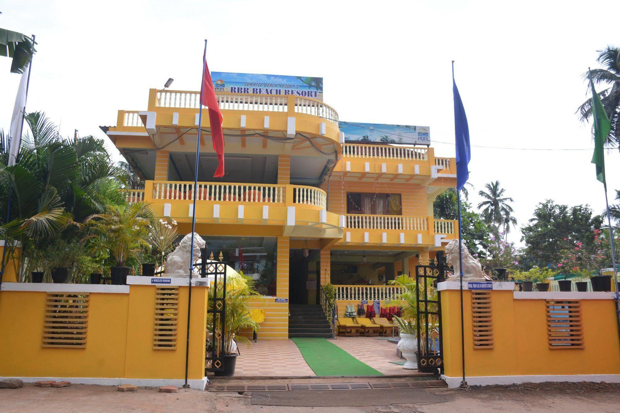 Rbr Suites Calangute Exteriör bild